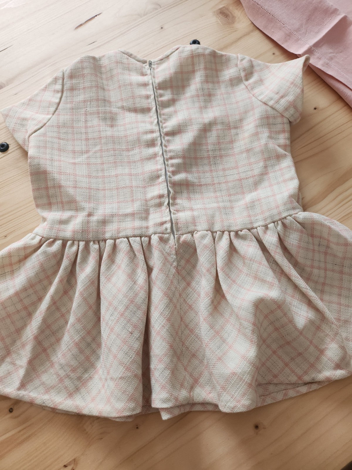 Petite robe ancienne enfant poupée vintage blanc rose épaisse B8