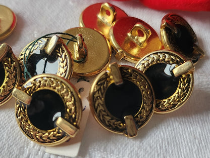 Lot 6 boutons en métal  vintage noir doré 1,8 sur 2 cm pied superbe ref 1633