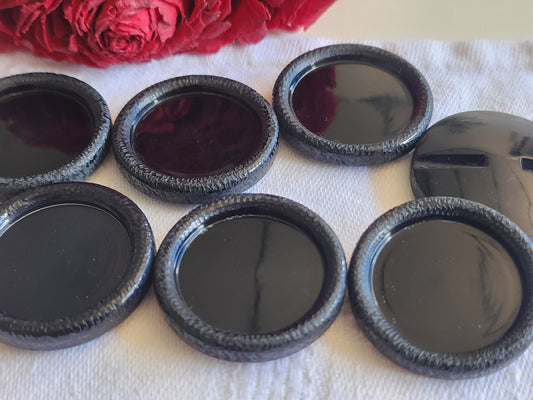 Lot 6 gros boutons vintage noir bord texturé 2,7 cm ref 1291