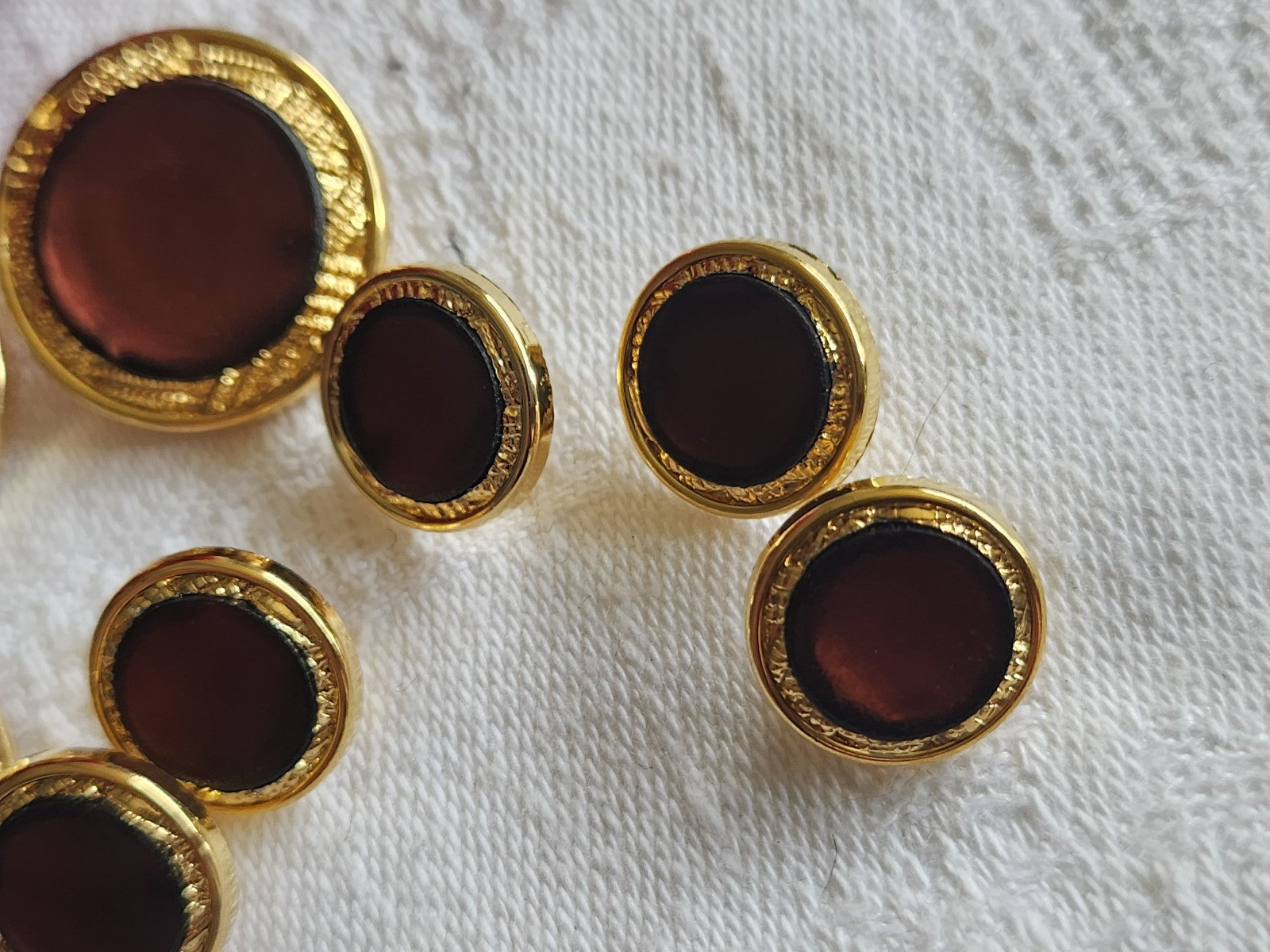 Lot 8 boutons vintage doré marron acrylique 1,2 cm à 2 cm ref 1215