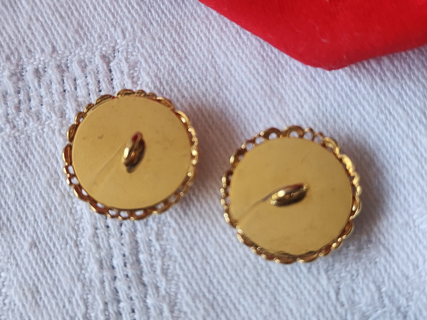 Duo boutons vintage en métal dentelle doré bijoux superbe 1,7 cm D2C