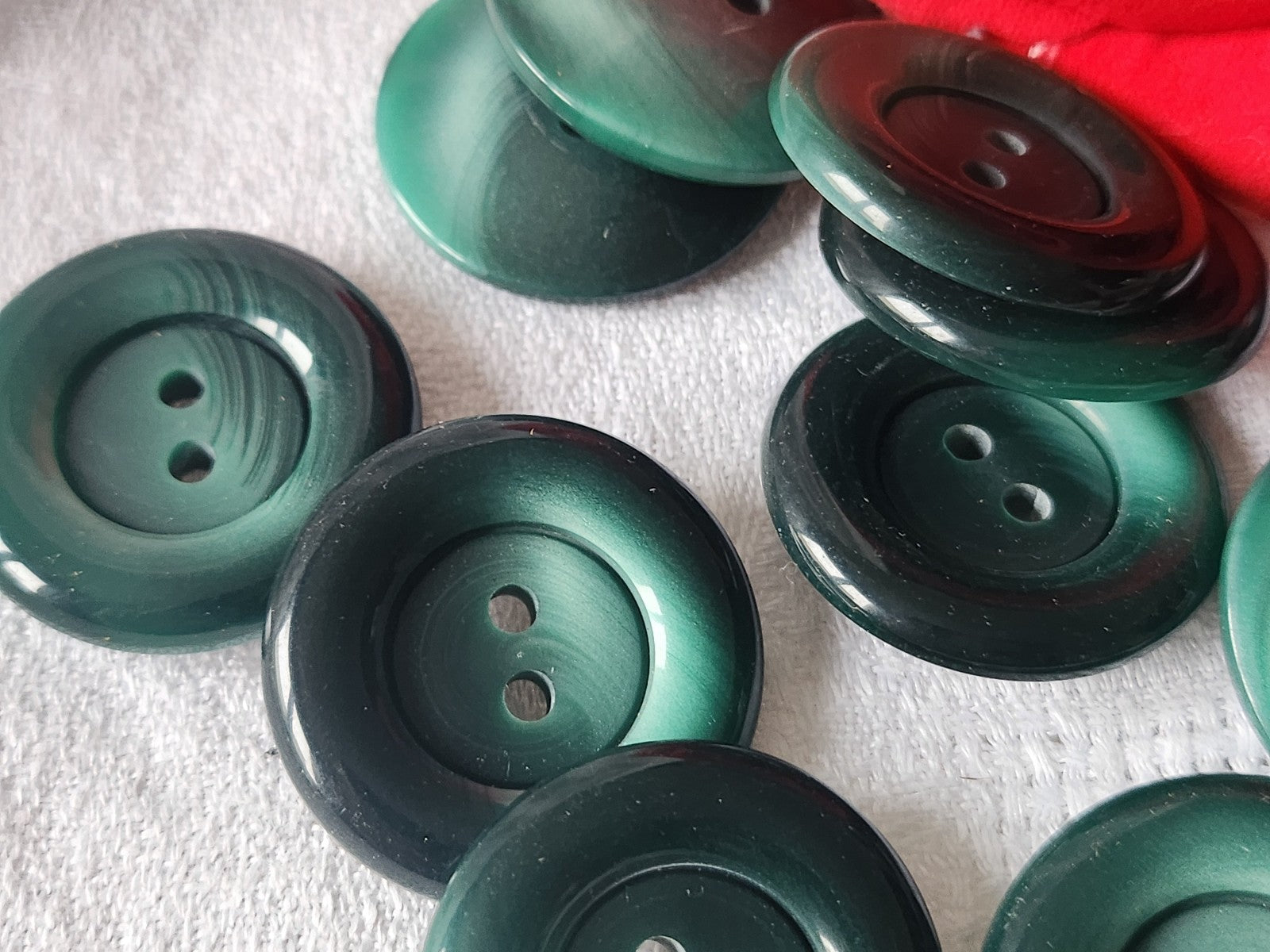 Lot 6 gros boutons vintage vert  3 cm trous veste camaieu ref 3341