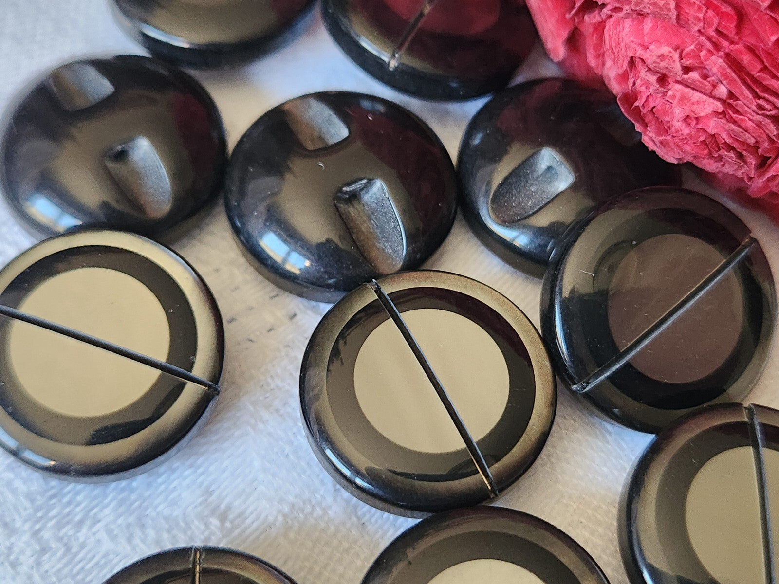 Lot 6 boutons vintage noir argenté inclusion 1,9 cm épais pied ref 5286