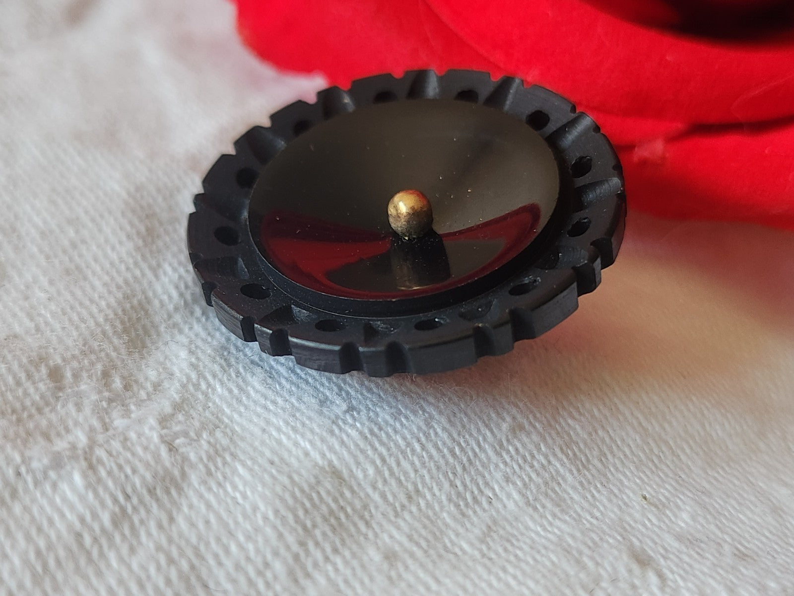 Gros bouton ancien collection bleu ajouré  original pied  3 cm G4J