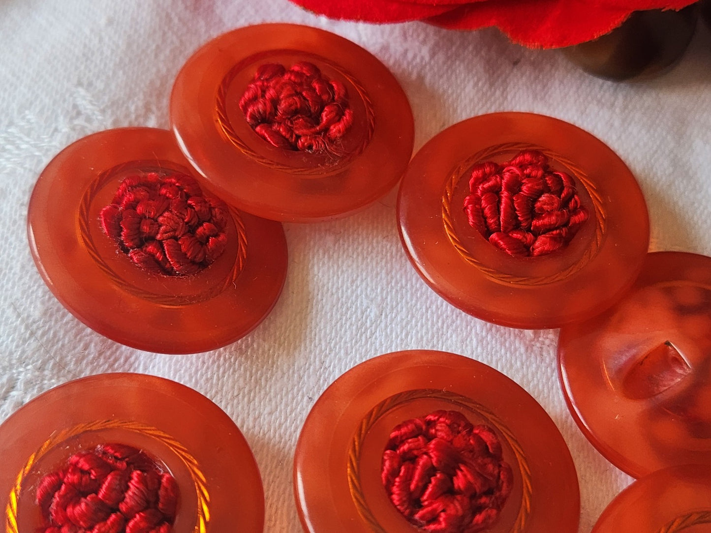 lot 6 gros boutons vintage coeur passementerie rouge à  pied 2,7 cm ref 1291