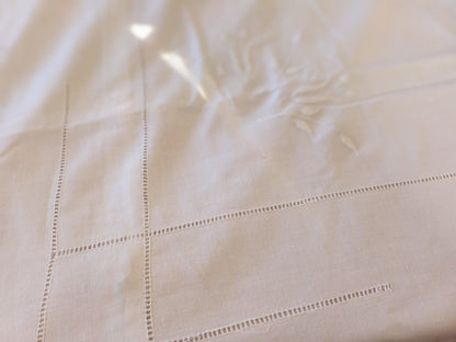 Ancienne housse d'édredon broderie froufrou petit jour B6