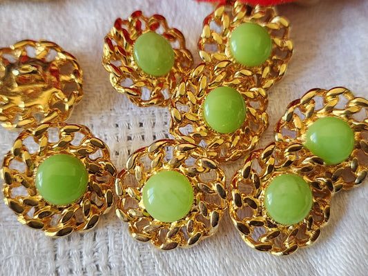 Lot 8 boutons en métal dentelle épais vert deux pied 1,8  cm ref 732