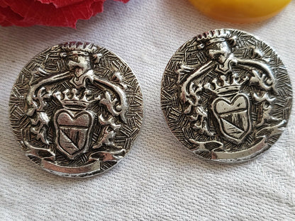 Duo gros boutons anciens en alliage argenté blason  2,9 cm G14O