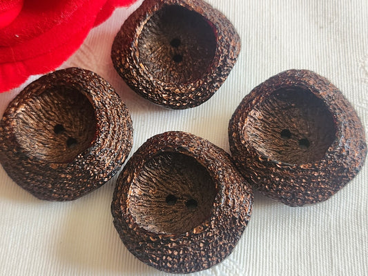 Lot 4 gros boutons vintage en résine marron 2,8 cm ref 6212