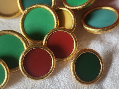 Lot 11 boutons vintage métal panaché pied couleur 1,8 à  2,7 cm ref 4899