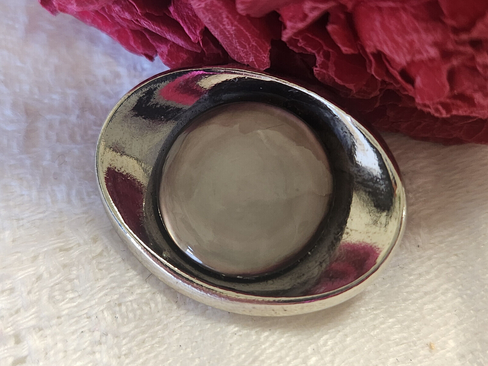 Original bouton vintage ovale cabochon en nacre oeil 2,2 sur 2,8 cm ref 205