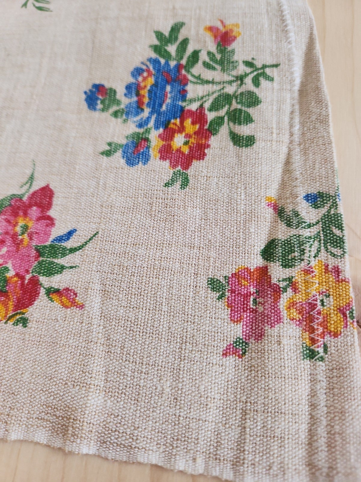 Ancien coupon de tissu lin fleur imprimé 59 cm sur 74 cm B5