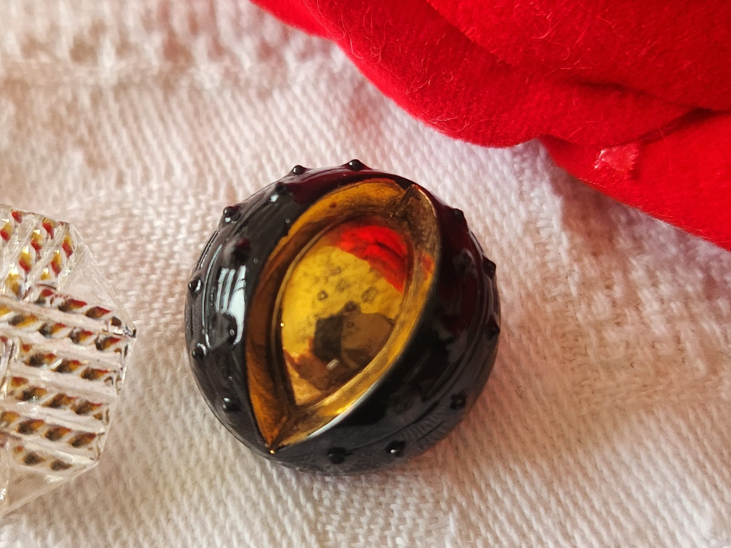 Duo boutons en verre ancien doré originaux 1,7 cm G2M