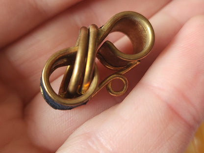Collection bouton ancien en métal ornement parurier 2,6 cm G12A
