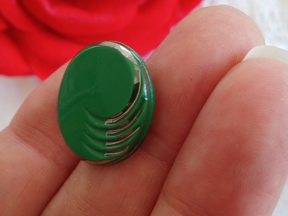 Ancien bouton en verre argenté vert strié 2,2 cm ou 22 mm D16C