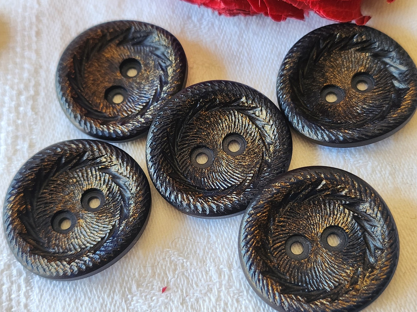 Lot 5 boutons vintage à trous bleu doré gros 2,6 sur 2,7 cm ref 4841