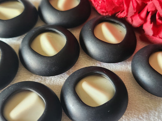 Lot 6 gros boutons vintage noir creme jolis 2,7 cm ref  3867