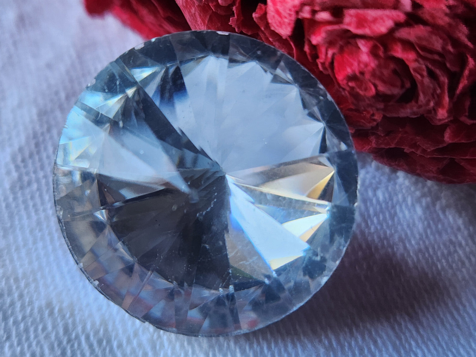 Volumineux bouton en verre strass pied gros 2,5 cm ref 4941