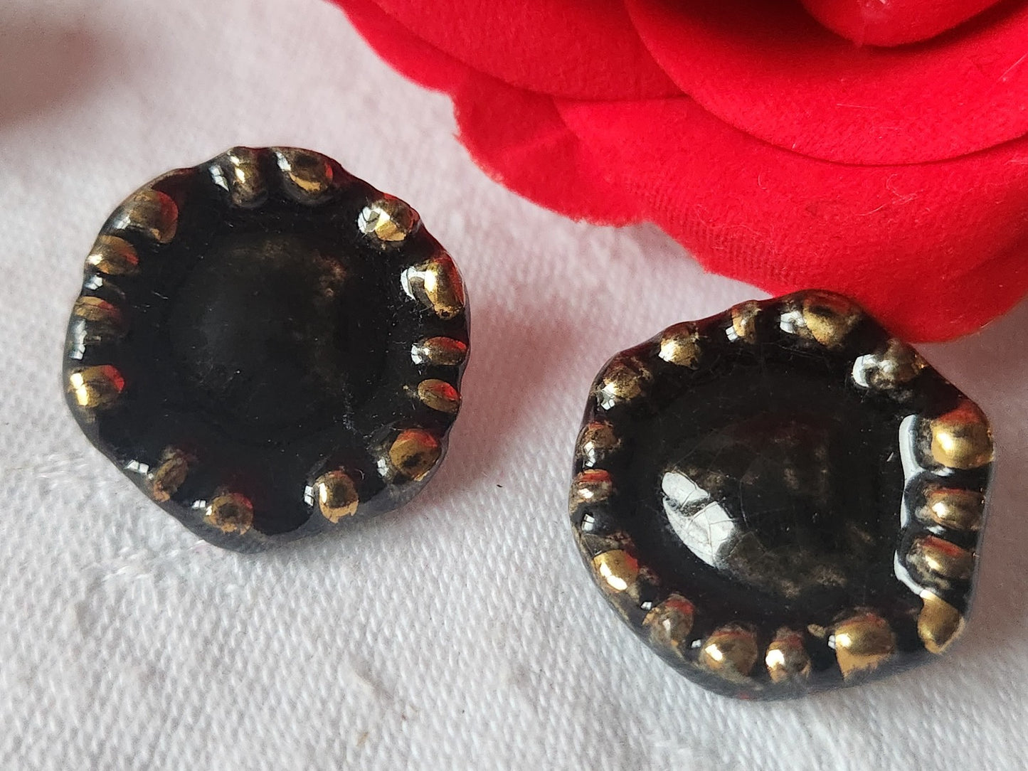 Duo  bouton ancien en céramique vernissé noir 2,2 sur 2,3  cm D5k
