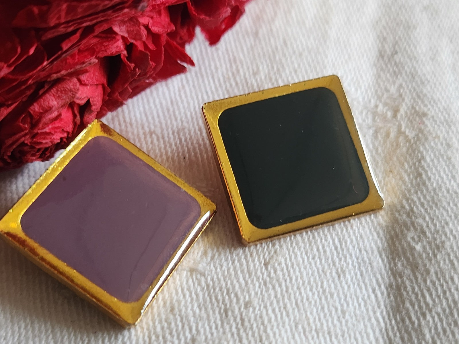 Duo boutons vintage métal coeur carré  2  cm lourd doré D14J
