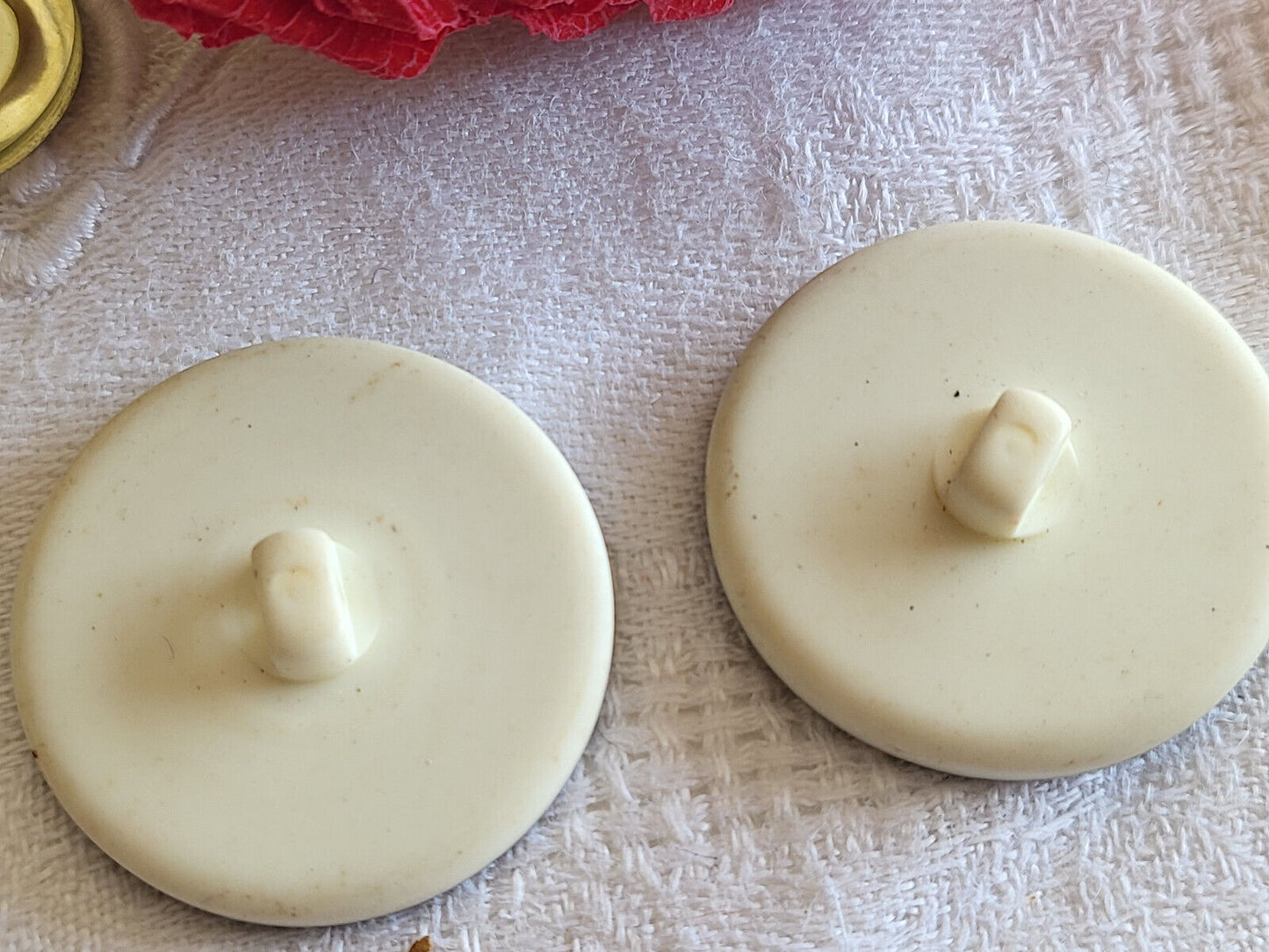 Duo boutons vintage  à pied  gris texturé paillette diamètre 3,1 cm G15P