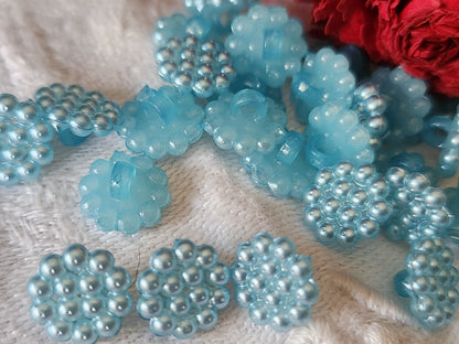 Lot 34 mini boutons vintage satiné bleu texturé 1 cm pied ref 2979