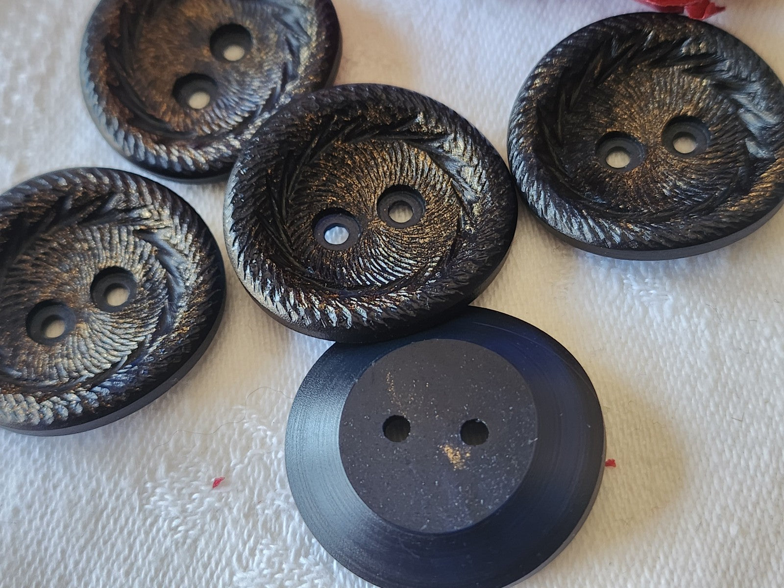 Lot 5 boutons vintage à trous bleu doré gros 2,6 sur 2,7 cm ref 4841