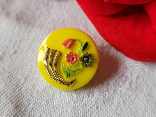 Bouton ancien en verre  jaune peint fleur 1,7 cm D10D