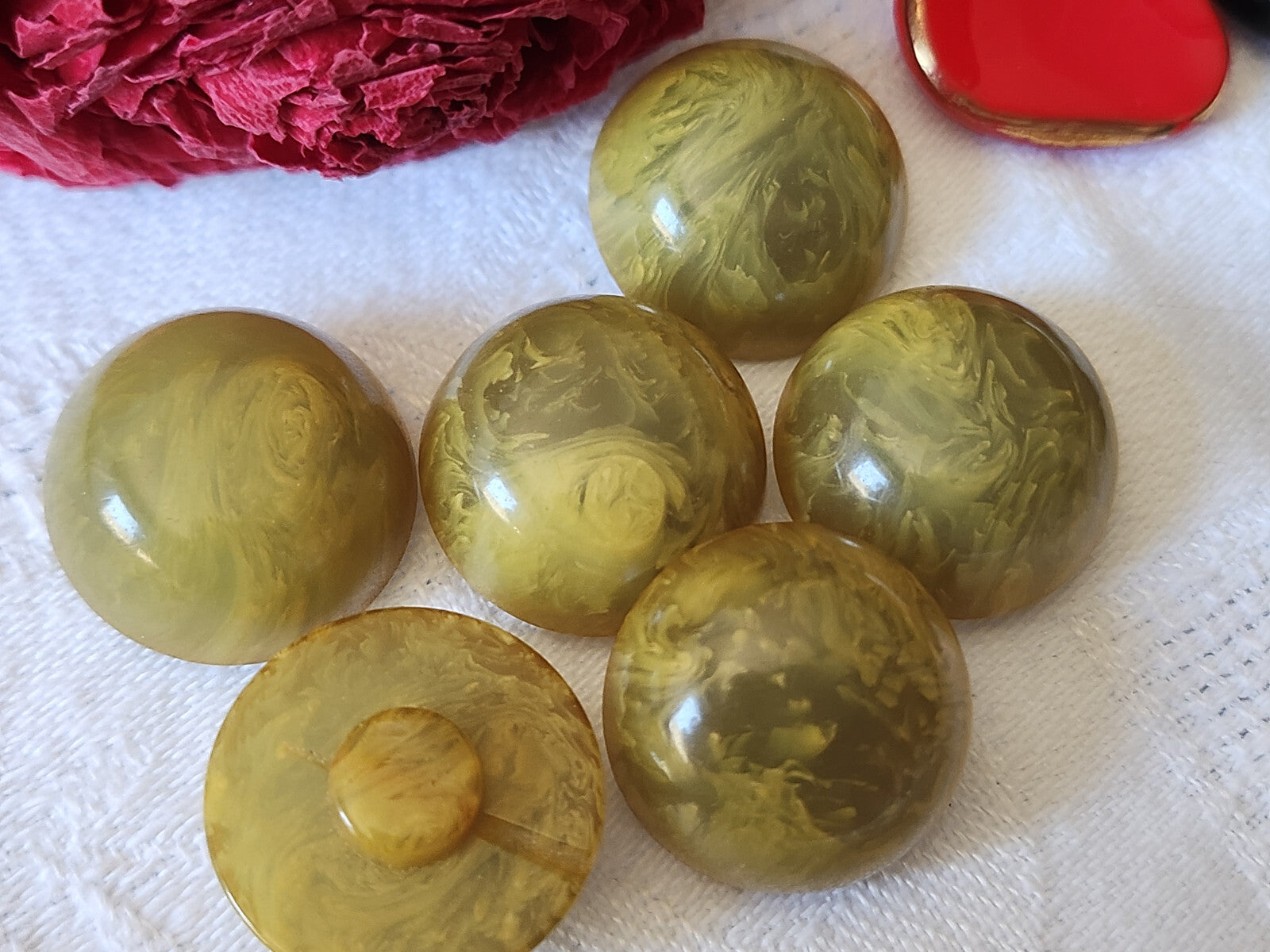 Lot 6 superbes boutons anciens vert jaspé pied 1,9 cm ref 5278