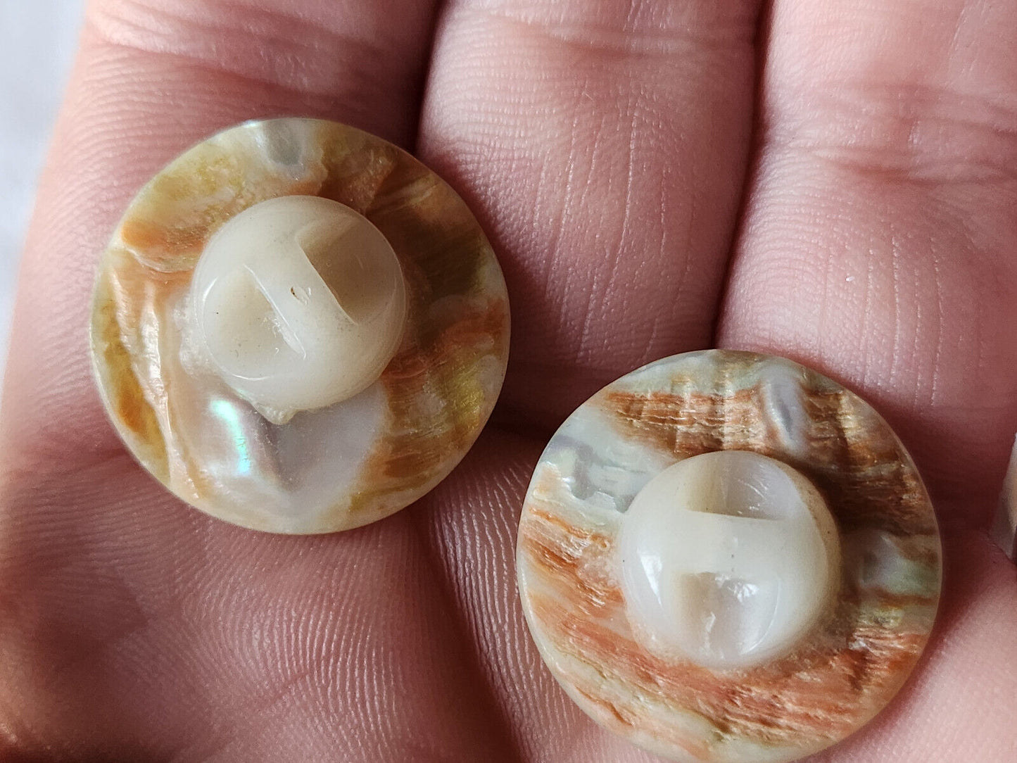 Collection duo boutons anciens en nacre mordoré 2,3 cm D11O