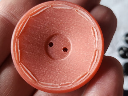Enorme bouton vintage mat rose à trous 3,8 cm ou 38 mm  ref 2022