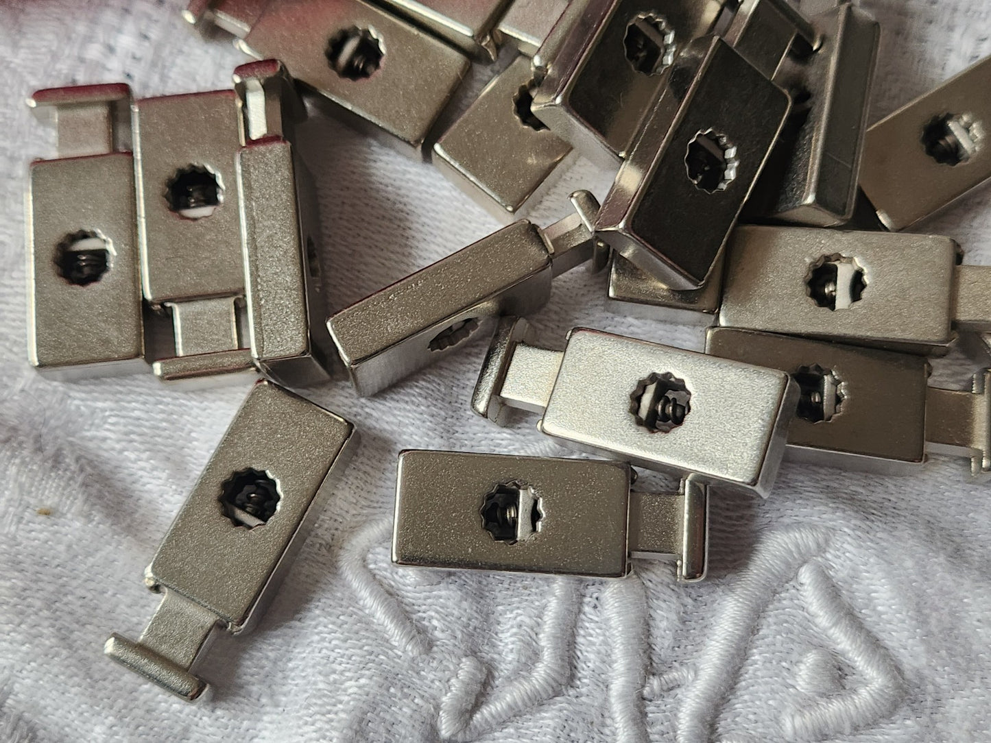 Lot 5 stop cordons en métal taille  ouvert 2,6 cm année 90 ref 5711