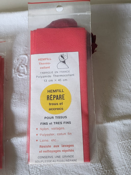 Hemfill Vintage ancien "répare trous et accroc" tissus fins rouge thermocollant