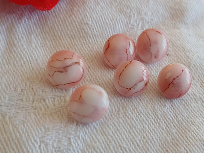 Lot 6 petits boutons vintage en verre  rose 0,9 cm pied ancien ref 6487