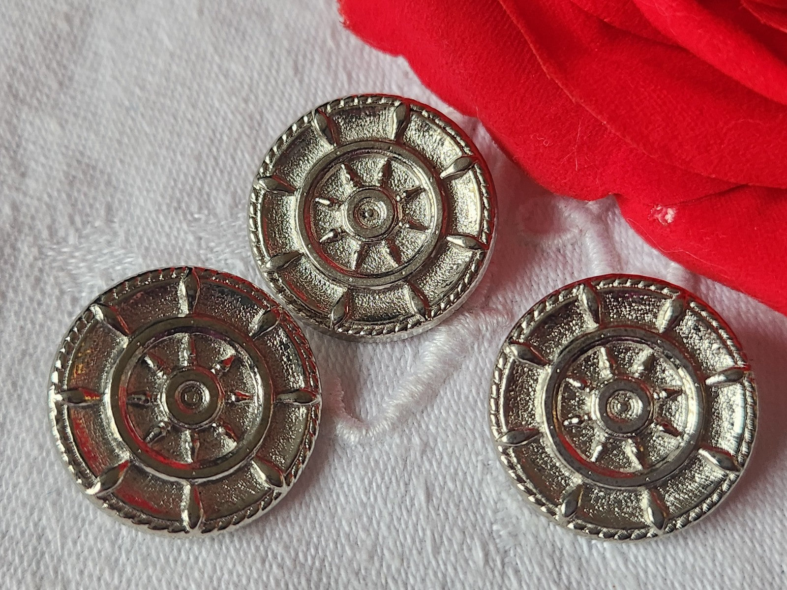 Trio boutons vintage en métal argenté alliage leger marin 2,3 cm G14D