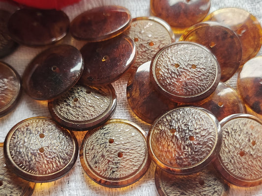 Lot 14 boutons vintage effet ecaille motif  1,7 cm trous ref 3792