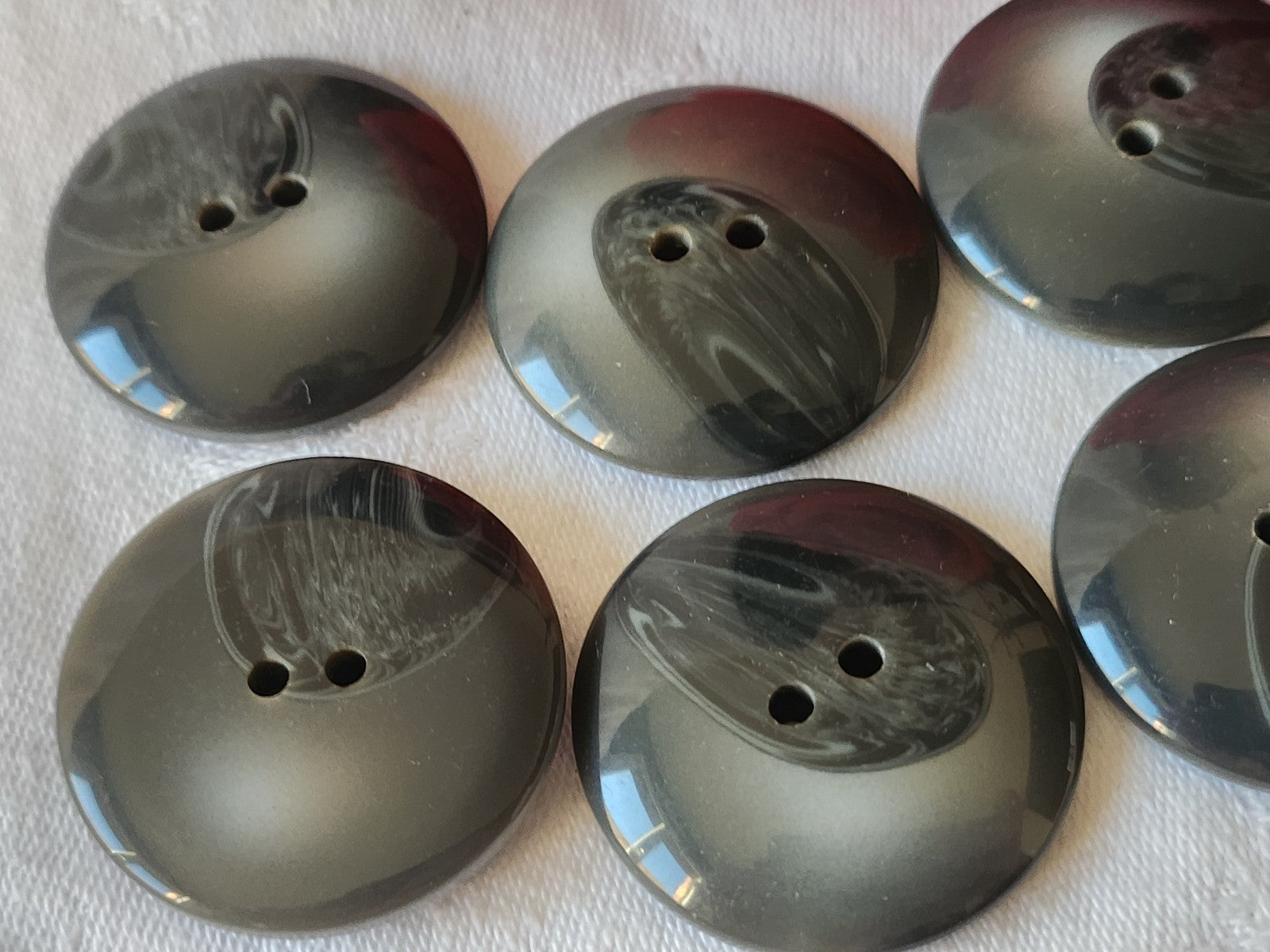 Lot 6 gros boutons anciens gris trous vintage diamètre 3,4 cm  ref 1916