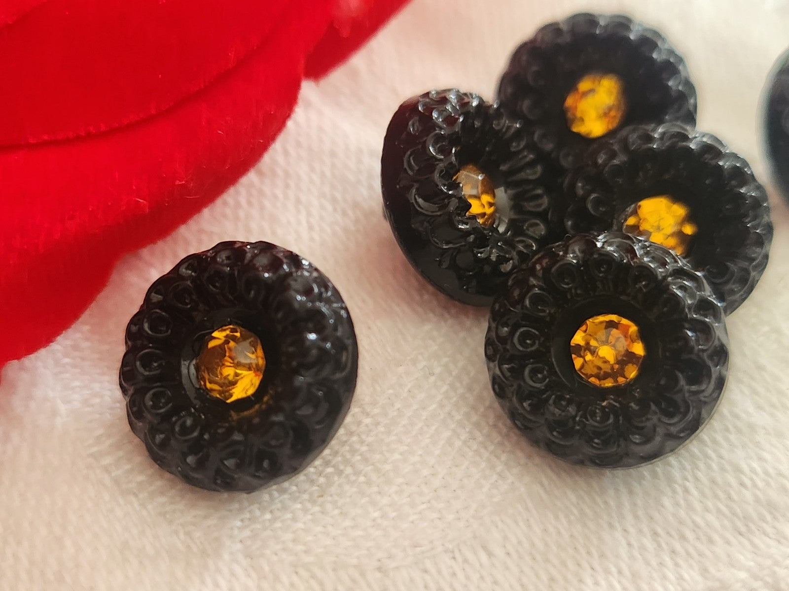 Lot 6 boutons vintage en verre noir avec strass orange 13 mm ou  1,3 cm ref 6355