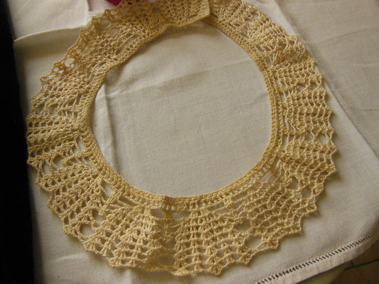 Col ancien au crochet pour adulte large  costume théâtre T15-39