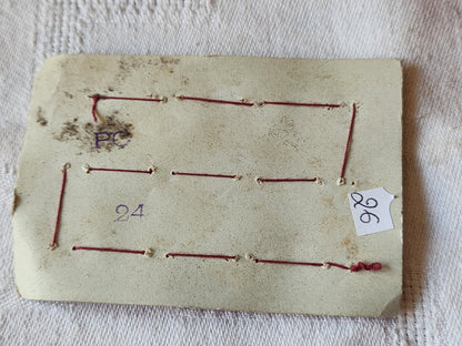 Rare petite plaque boutons anciens en nacre  1,3 cm  lot de 12 n°26