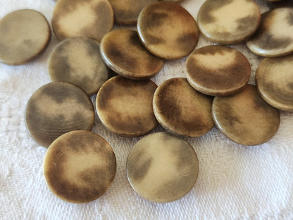 Lot 29 boutons anciens en corozo  marron panaché 1,5 cm ref 3857