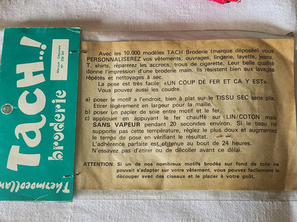 Ancien patch vintage thermocollant fleurs broderie customisation 