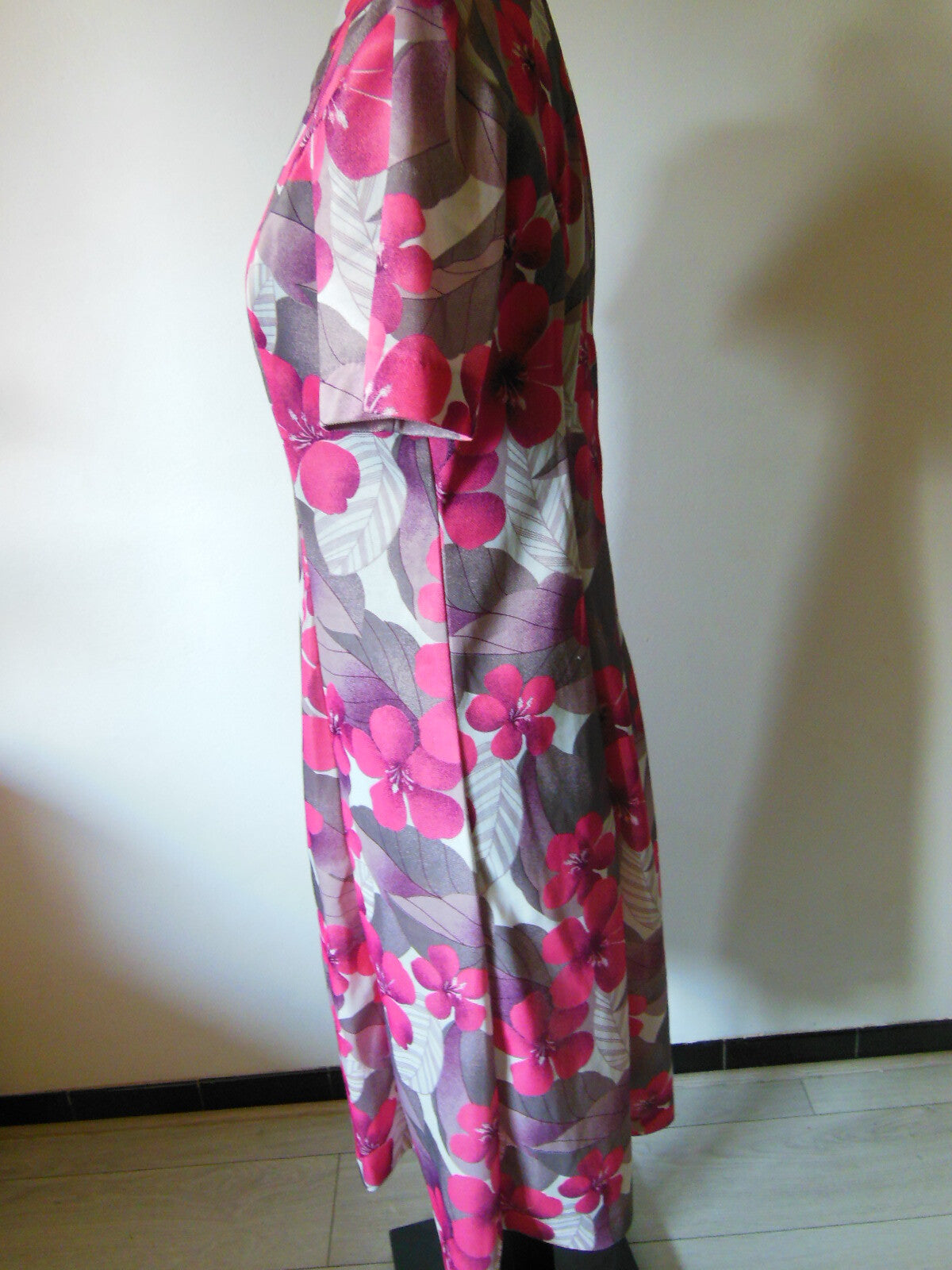 Pur vintage robe ancienne grosse fleur rose grise très légère 40 ? ref portant