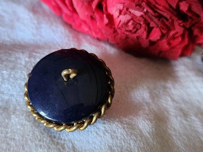 Collection gros bouton ancien  bleu avec chainette doré 2,5 cm ref 6071
