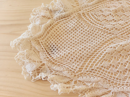 Grand napperon ancien crochet fin beige 38 cm sur 75 cm B7 main