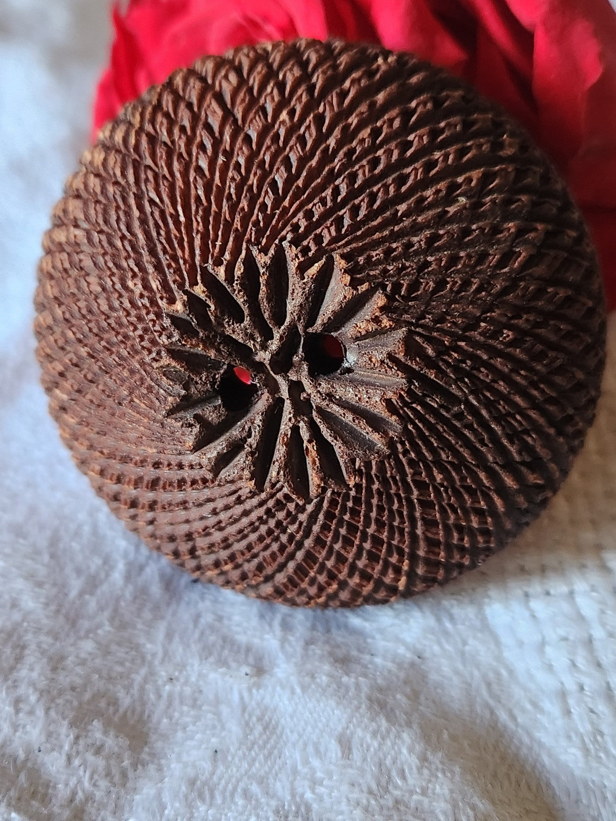 Collection XXL énorme bouton vintage volumineux marron strié 5,1 cm ref 7017