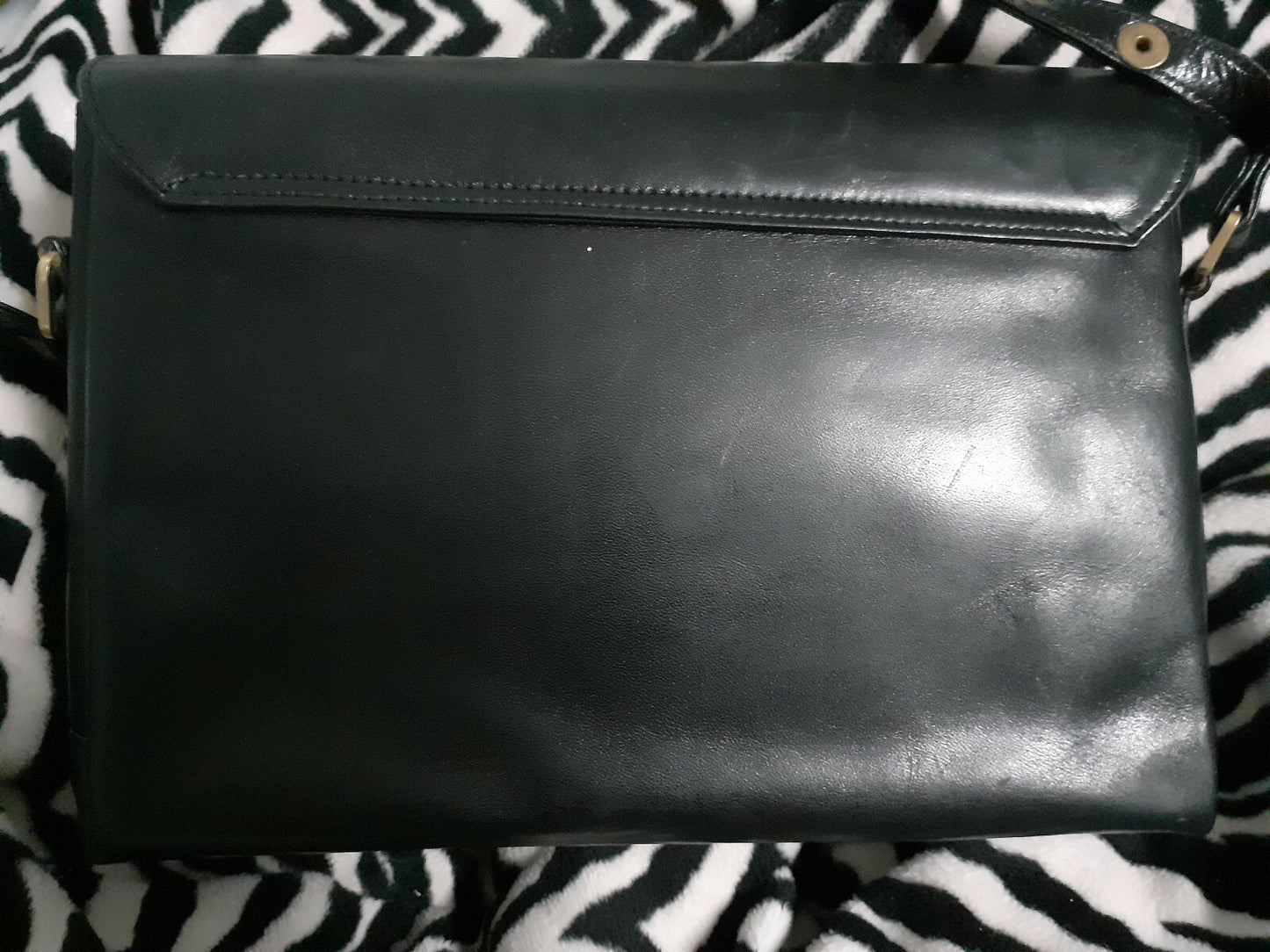 Ancien sac en main en cuir Souple noir retro magasin Printemps