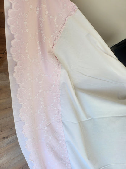 Ancien drap  monogramme HK rose  galon 225 cmsur  285 cm B7