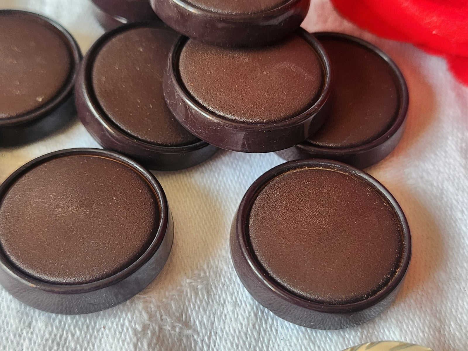 Lot 6 gros boutons vintage marron pied 2,5 cm ref 1505
