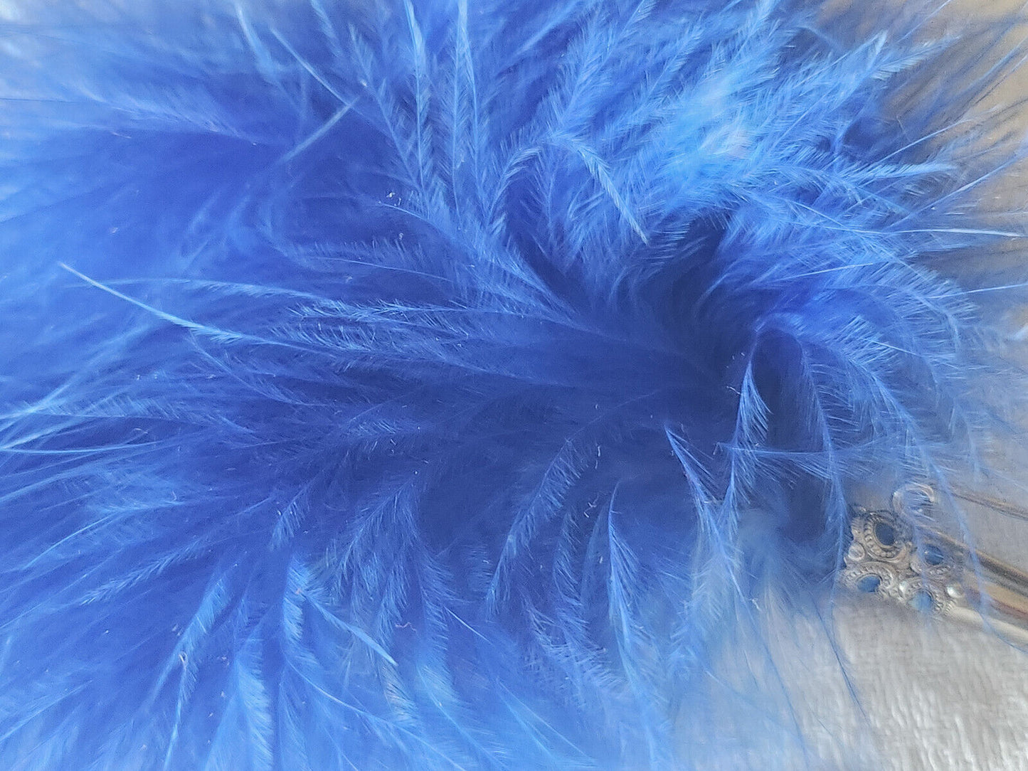 Bouquet plumes bleues montée sur broche modiste chapeau vintage T0-57